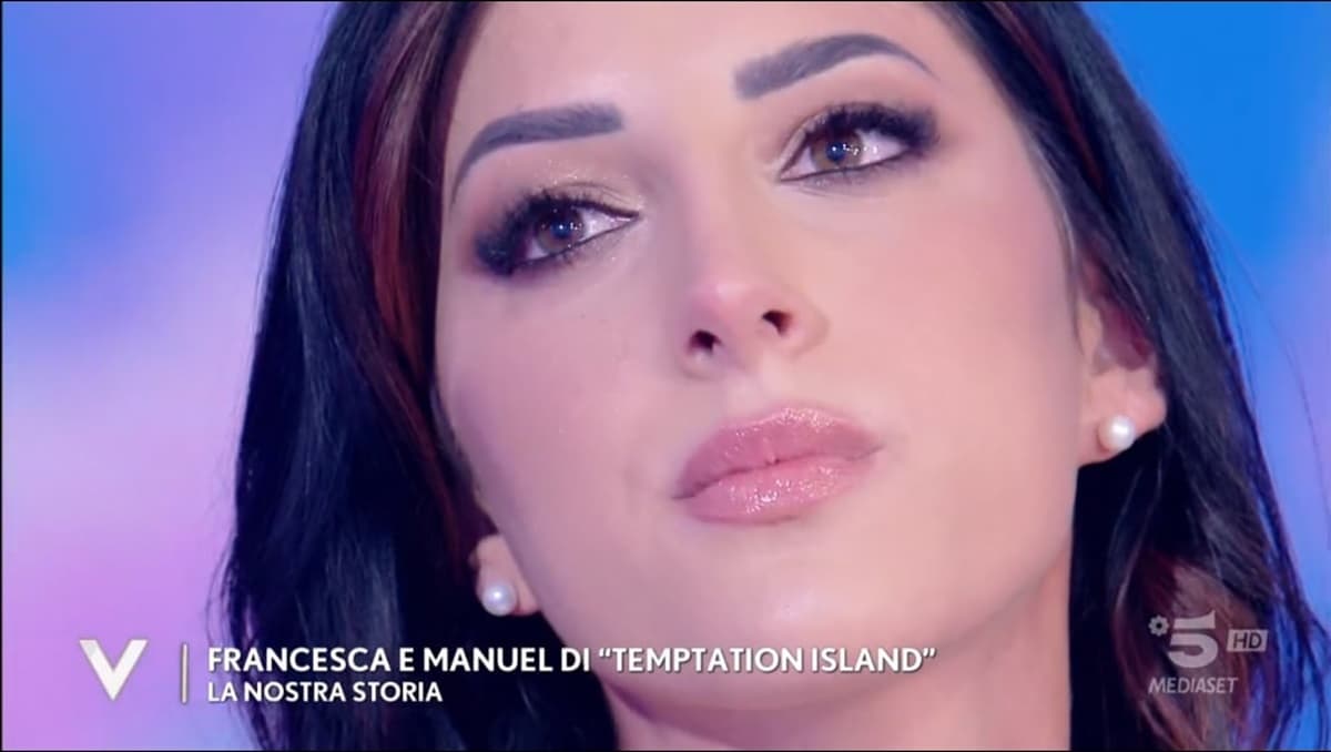 Verissimo, Francesca e Manuel di Temptation Island tornano insieme: lei scoppia in lacrime