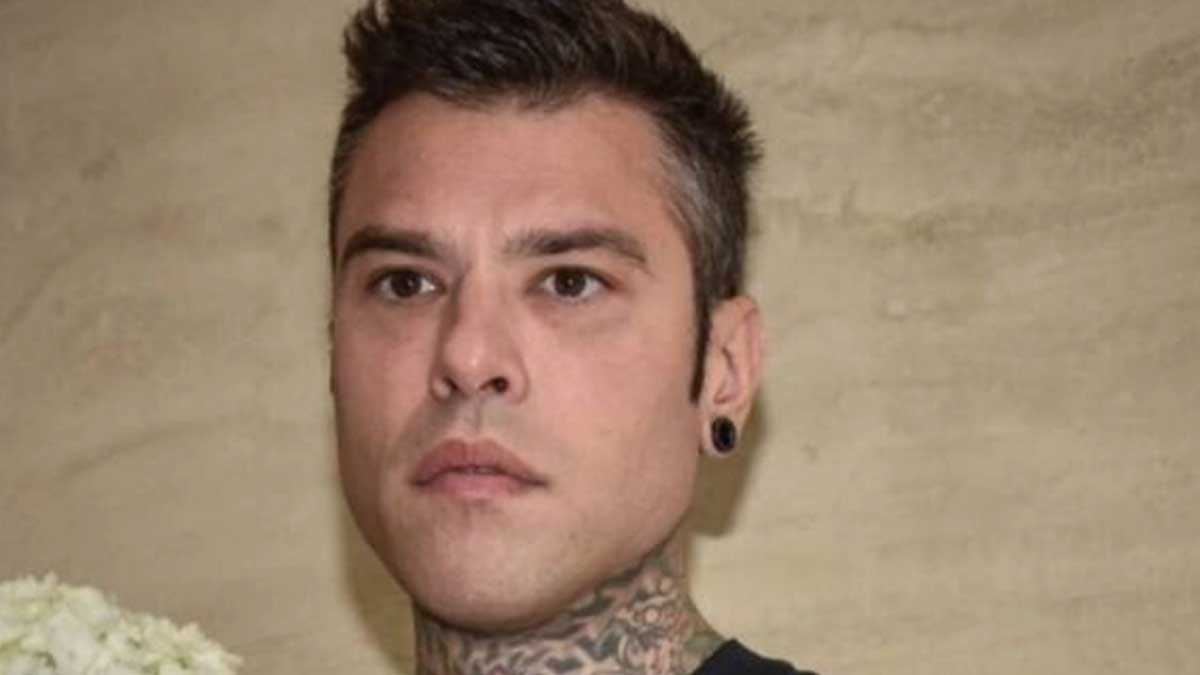 Fedez, il concerto alla Sagra dello stocco è un disastro? “Se mettevano un cd era uguale”