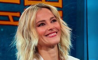 Francesca Fialdini commossa a Da noi a ruota liber: “Mio papà mi cantava Gino Paoli per addormentarmi”